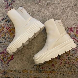 Fenty x Puma White Chelsea Sneaker Boots size 9